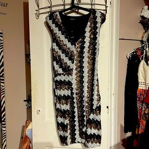 (BEBE BRAND NEW) shimmery body-con dress medium